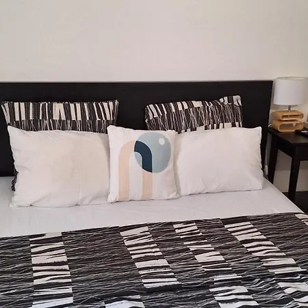 Appart Chatou Apartment *